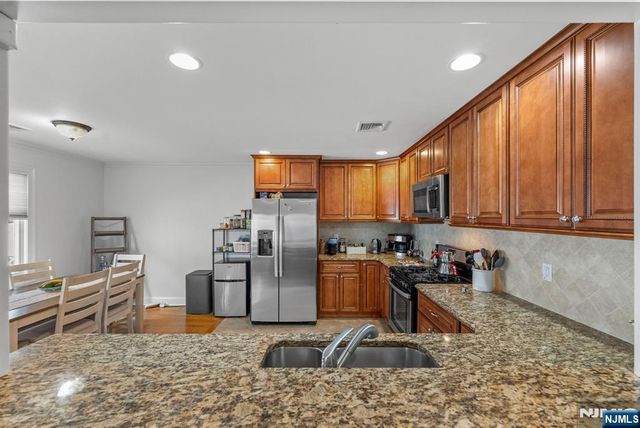 26 Franklin Street 2, Elmwood Park, NJ 07407