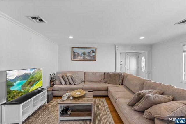 26 Franklin Street 2, Elmwood Park, NJ 07407