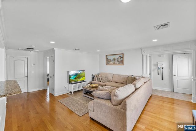 26 Franklin Street 2, Elmwood Park, NJ 07407