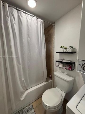 9365 Fontainebleau Blvd E105, Miami, FL 33172