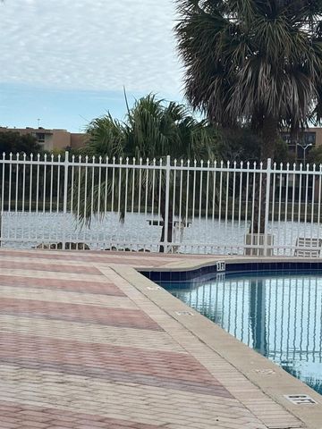 9365 Fontainebleau Blvd E105, Miami, FL 33172