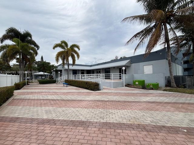 9365 Fontainebleau Blvd E105, Miami, FL 33172