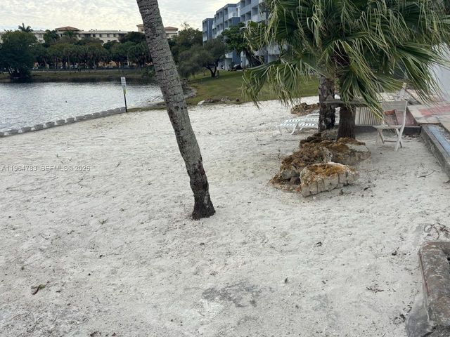 9365 Fontainebleau Blvd E105, Miami, FL 33172