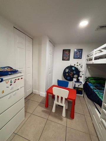 9365 Fontainebleau Blvd E105, Miami, FL 33172