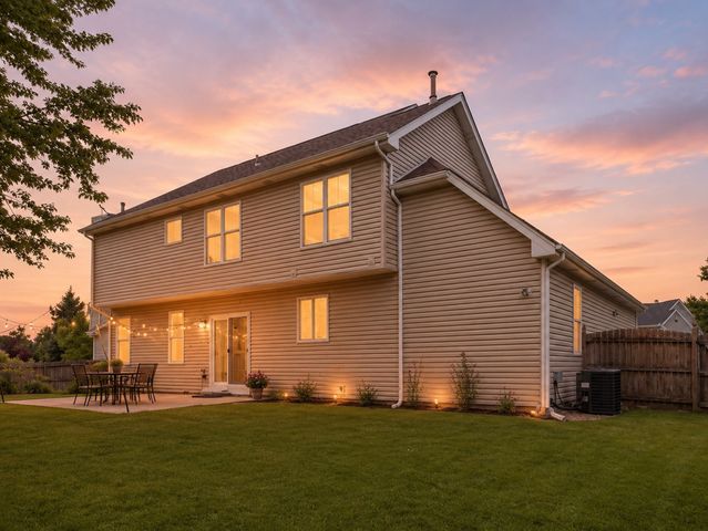1208 Amaranth Drive, Naperville, IL 60564