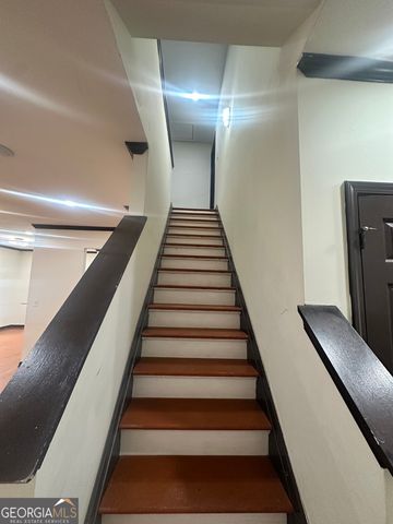 186 Bellewood Oak Drive, Tucker, GA 30084