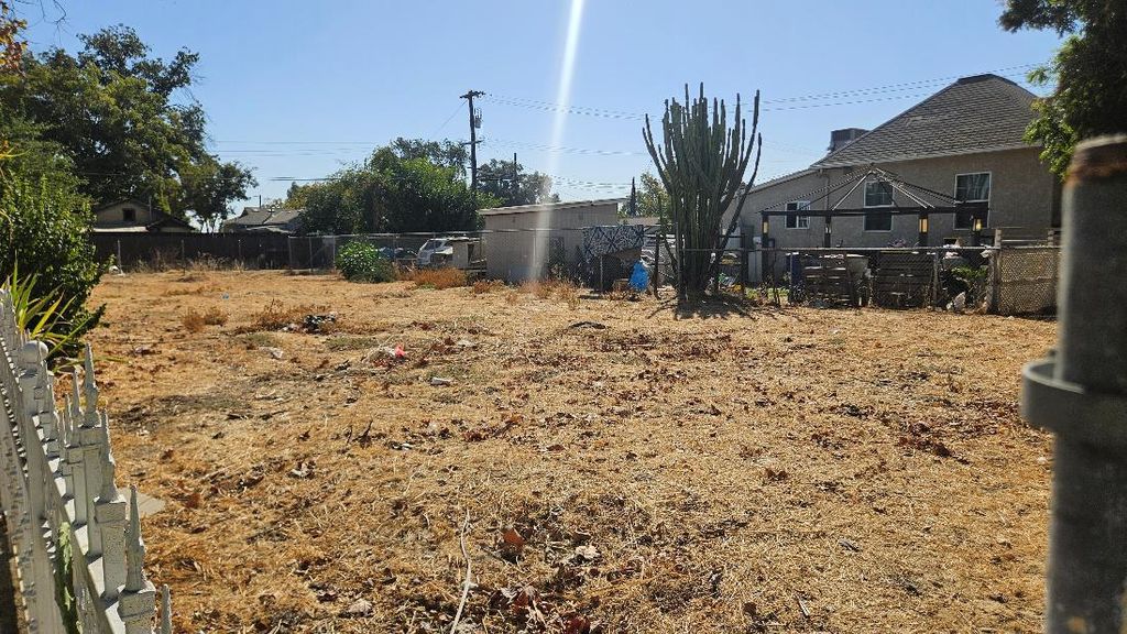 Image 9 of property listing at 2167 S Rose Avenue, Fresno, CA 93706