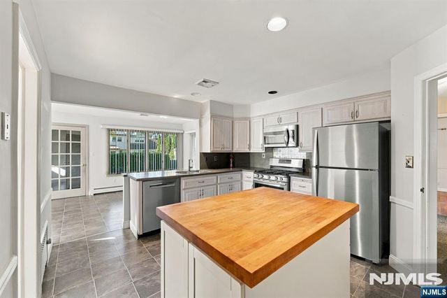 691 Cooper Avenue, Oradell, NJ 07649