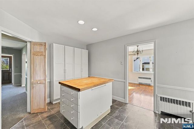 691 Cooper Avenue, Oradell, NJ 07649
