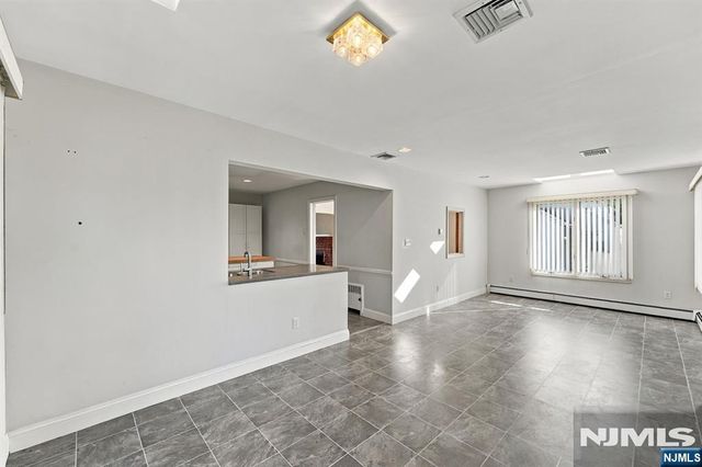 691 Cooper Avenue, Oradell, NJ 07649