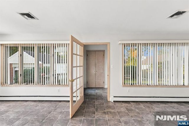 691 Cooper Avenue, Oradell, NJ 07649