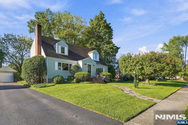 691 Cooper Avenue, Oradell, NJ 07649