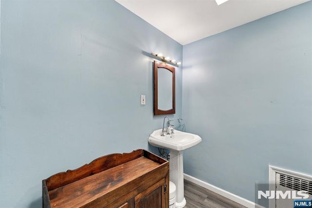 691 Cooper Avenue, Oradell, NJ 07649