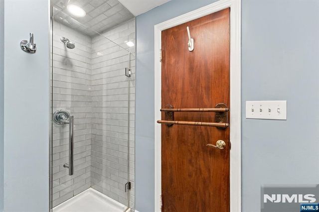 691 Cooper Avenue, Oradell, NJ 07649
