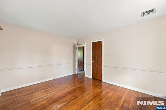 691 Cooper Avenue, Oradell, NJ 07649