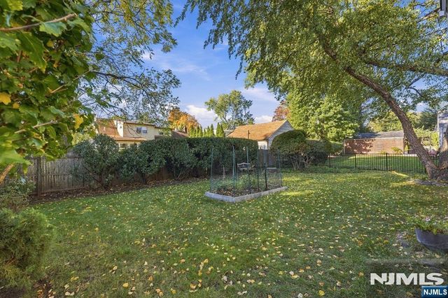 691 Cooper Avenue, Oradell, NJ 07649