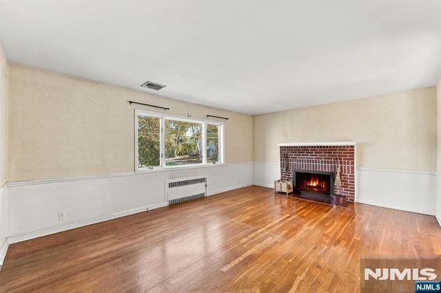 691 Cooper Avenue, Oradell, NJ 07649