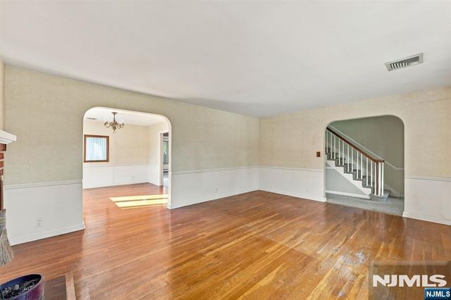 691 Cooper Avenue, Oradell, NJ 07649