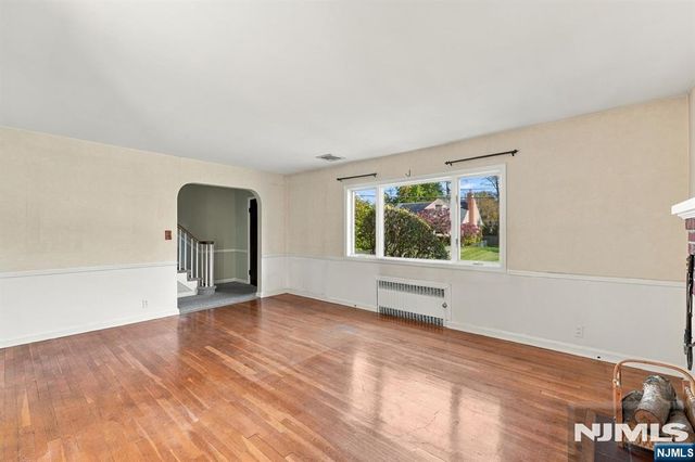 691 Cooper Avenue, Oradell, NJ 07649