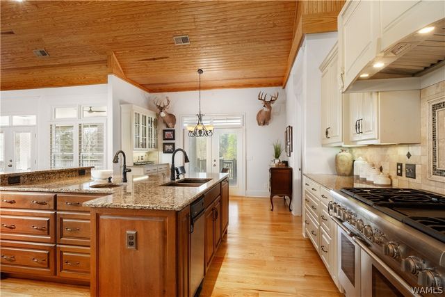 15104 Burnt Pines, Northport, AL 35475