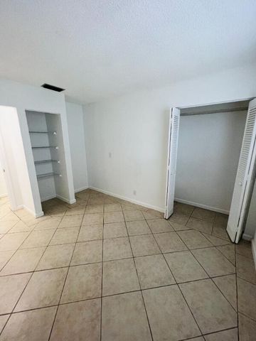 510 24th Avenue N 401, Lake Worth Beach, FL 33460