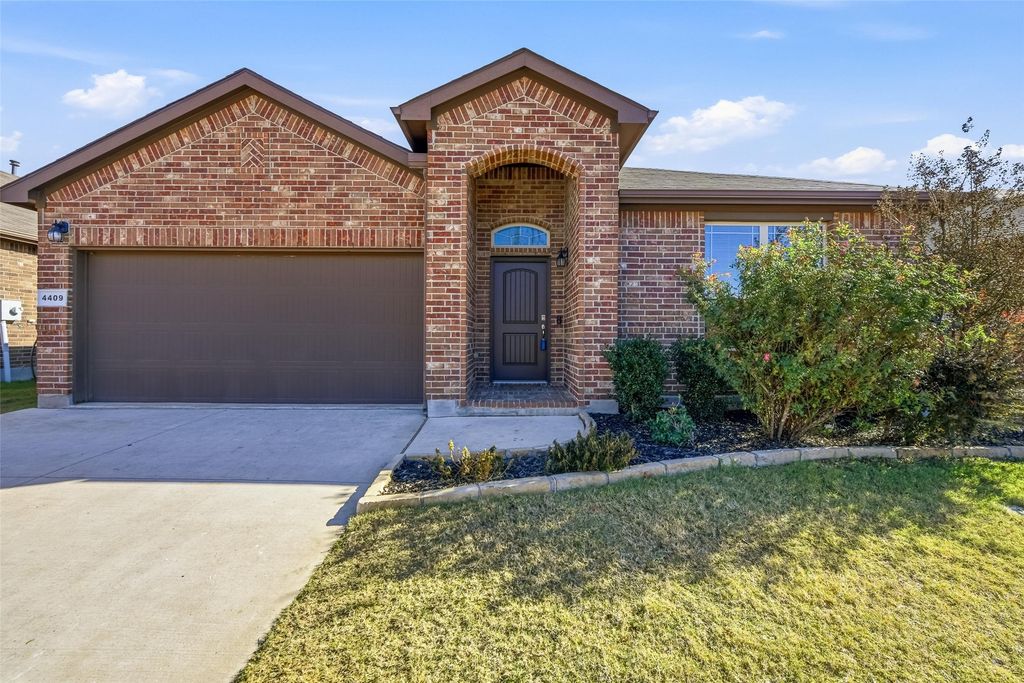 4409 Chicory Court, Denton, TX 76210 — exterior