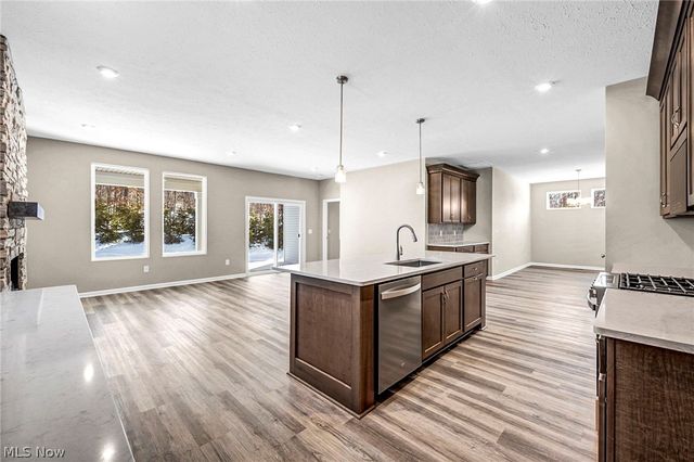 6137 Grey Heron Drive, Medina, OH 44256