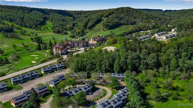 40 Alpine Meadows, Ellicottville, NY 14731