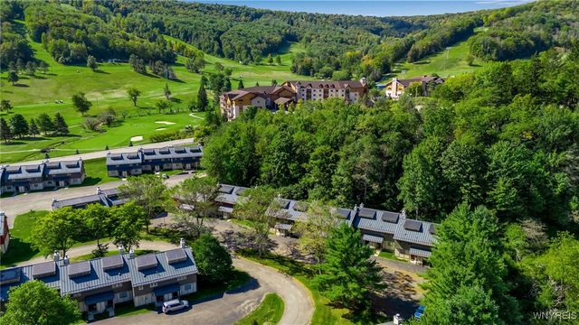 40 Alpine Meadows, Ellicottville, NY 14731