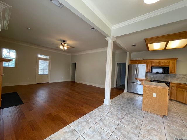 10580 Springglen Ct, Baton Rouge, LA 70810