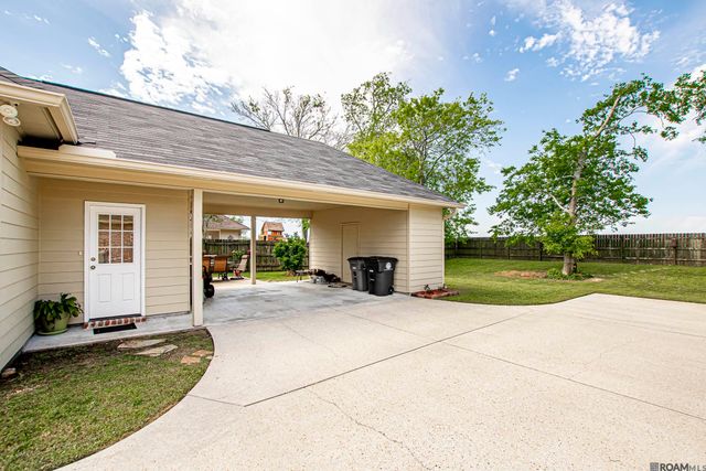 10580 Springglen Ct, Baton Rouge, LA 70810