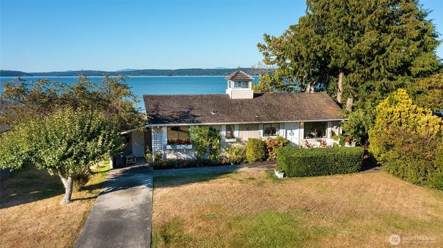 831 Shorecrest Drive, Oak Harbor, WA 98277