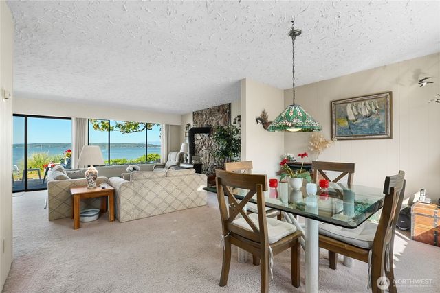831 Shorecrest Drive, Oak Harbor, WA 98277