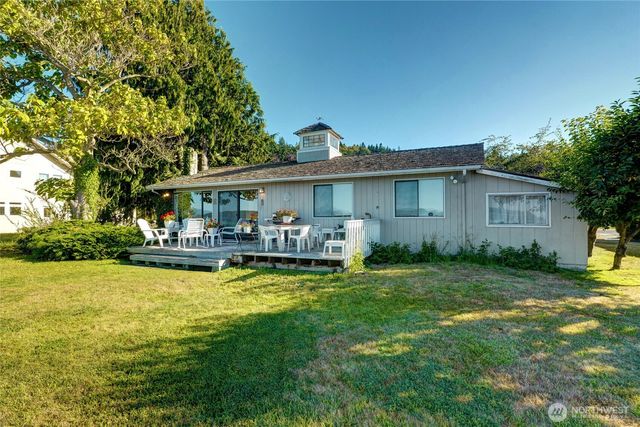 831 Shorecrest Drive, Oak Harbor, WA 98277