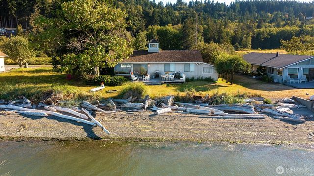831 Shorecrest Drive, Oak Harbor, WA 98277