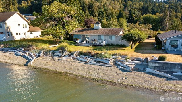 831 Shorecrest Drive, Oak Harbor, WA 98277