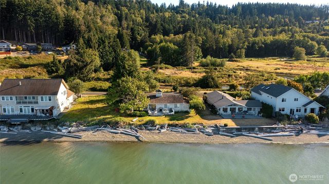 831 Shorecrest Drive, Oak Harbor, WA 98277