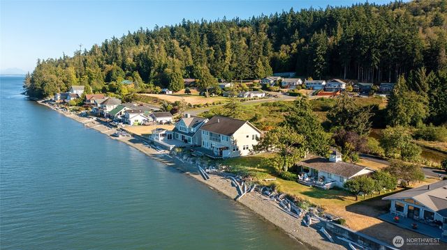 831 Shorecrest Drive, Oak Harbor, WA 98277
