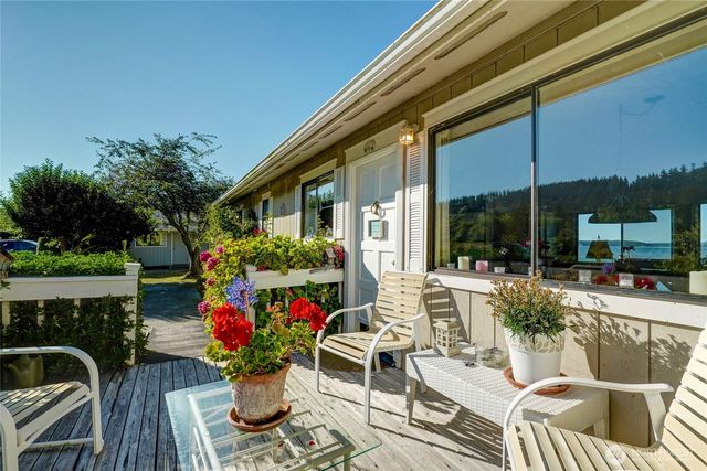 831 Shorecrest Drive, Oak Harbor, WA 98277