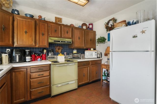 831 Shorecrest Drive, Oak Harbor, WA 98277