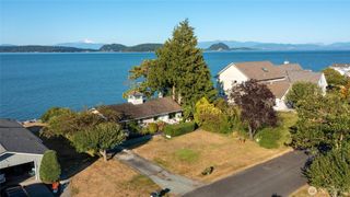 831 Shorecrest Drive, Oak Harbor, WA 98277