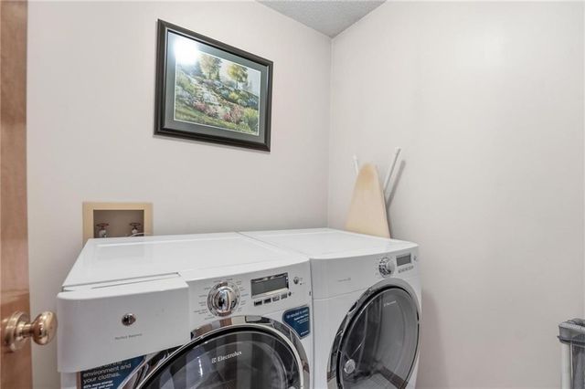 15821 Horton Court, Overland Park, KS 66223