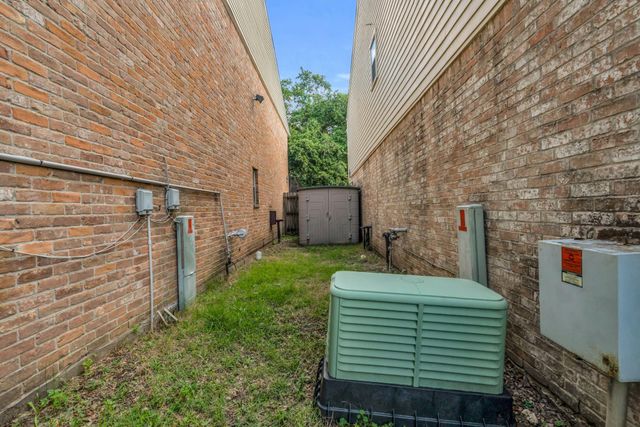 12985 Trail Hollow Drive 6, Houston, TX 77079