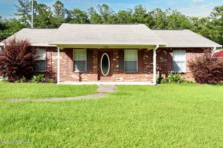 22020 Rayvan Lane, Kiln, MS 39556
