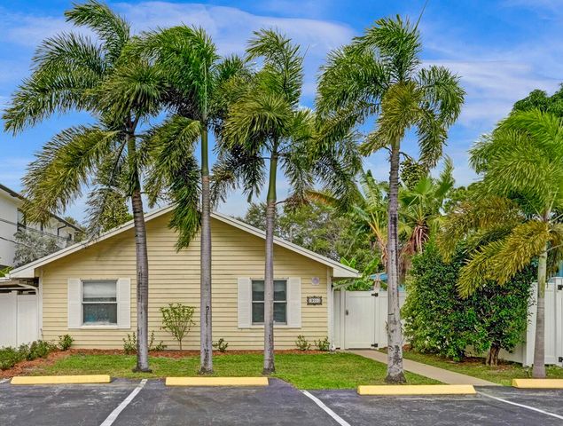 901 SE 14TH Court 1, Fort Lauderdale, FL 33316