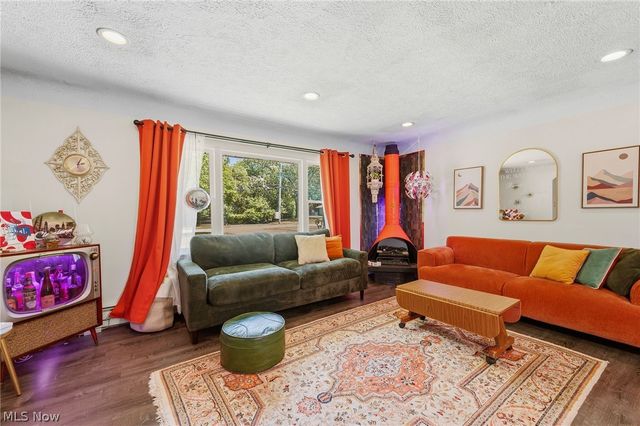 468 Karl Drive, Richmond Heights, OH 44143
