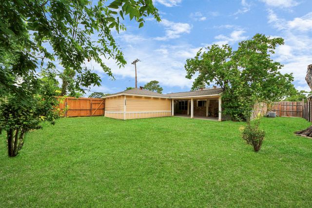 8931 Jackwood Street, Houston, TX 77036