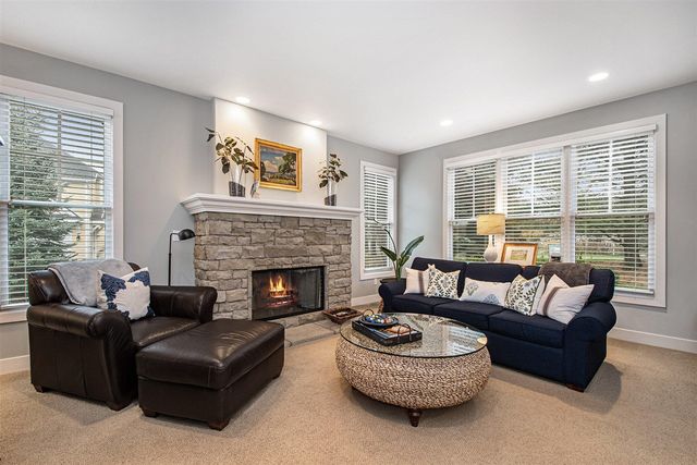 1820 Flowers Crossing Drive 12, Grand Rapids, MI 49525