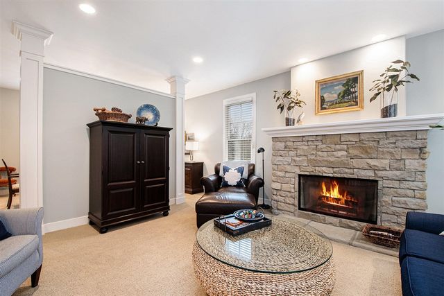 1820 Flowers Crossing Drive 12, Grand Rapids, MI 49525