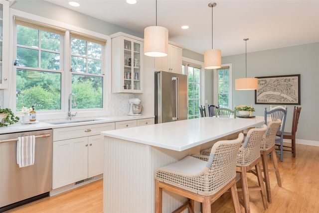 1820 Flowers Crossing Drive 12, Grand Rapids, MI 49525
